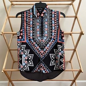 SLEEVELESS BUTTON UP TOP